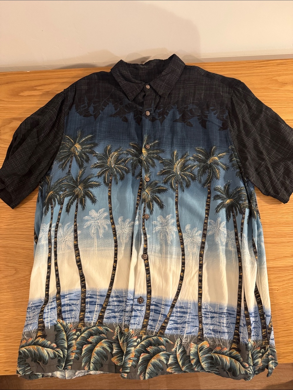 Men's Blue Palm-Tree Print Short-Sleeve Button-Down Shirt